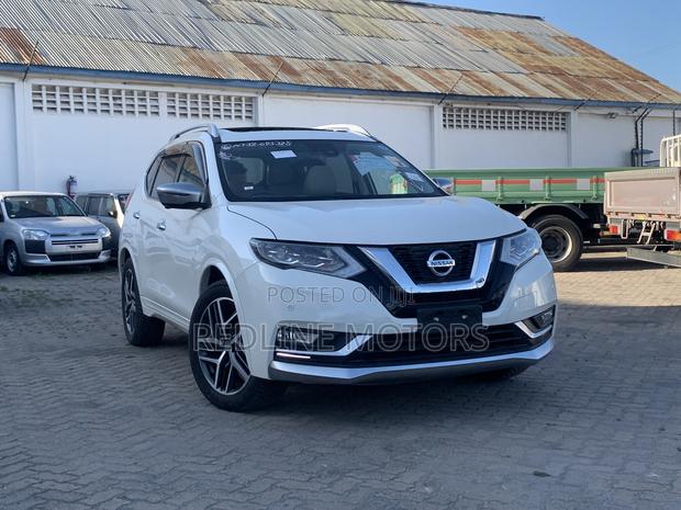 Nissan X-Trail 2.0 Petrol AWD 2018 Pearl