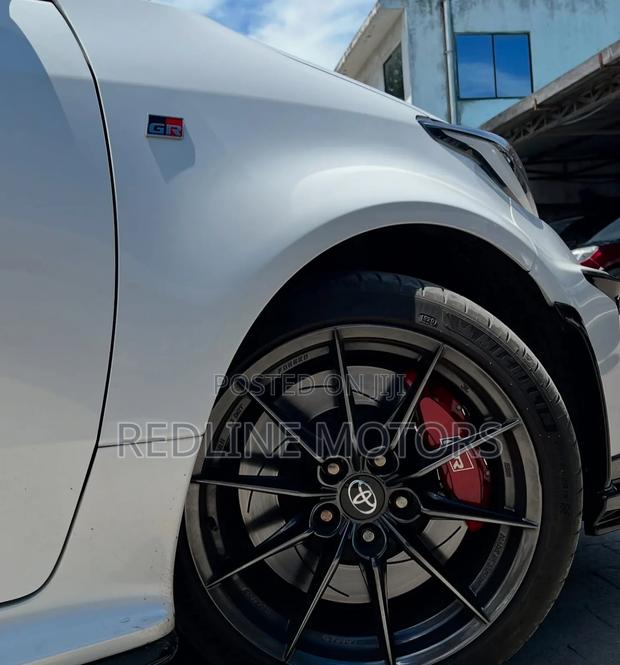 Toyota Yaris L Hatchback 5dr 2018 White