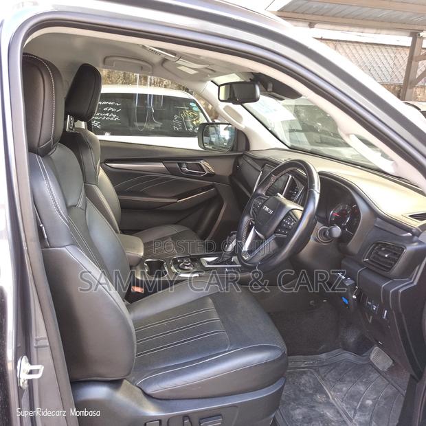 Isuzu MU-X 3.0 Ddi VGS 2021 Gray