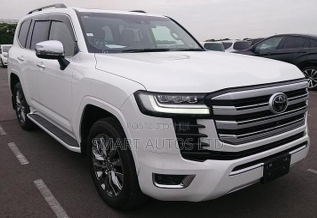 Toyota Land Cruiser 3.3 Diesel 4WD 2021 White
