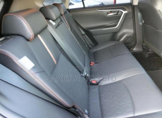 Toyota RAV4 Adventure 2019 Green