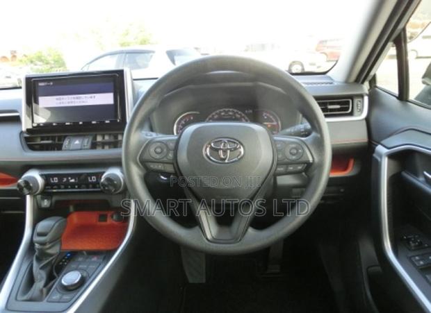 Toyota RAV4 Adventure 2019 Green
