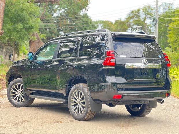 Toyota Land Cruiser Prado 2018