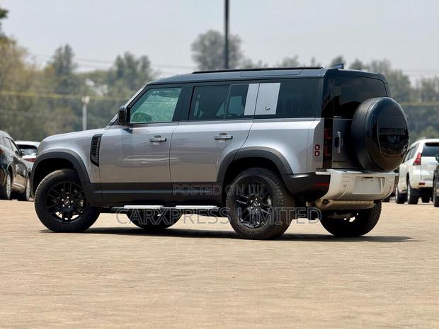 Land Rover Defender 2020 Gray