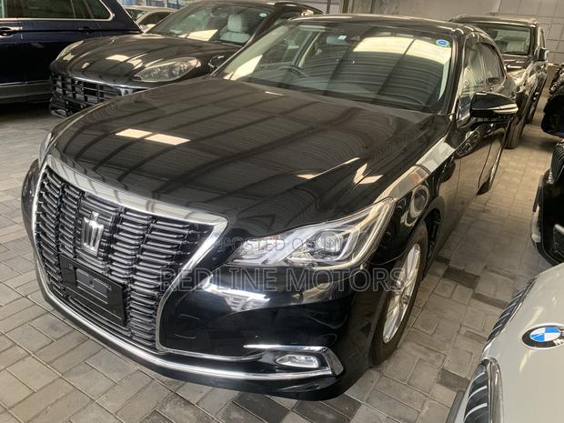 Toyota Crown 2018 Black
