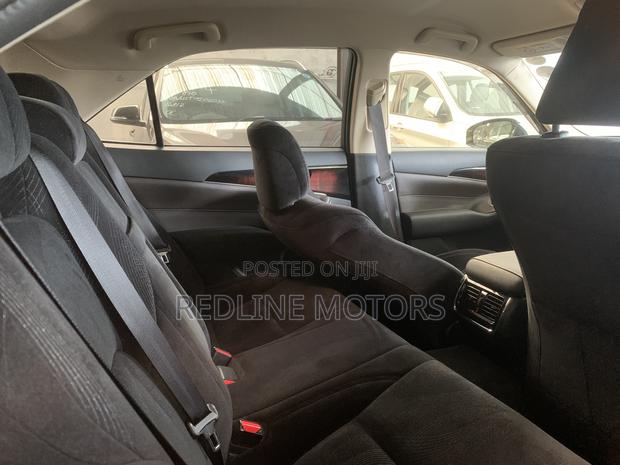 Toyota Crown 2018 Black