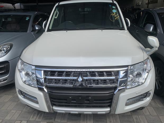 Mitsubishi Pajero V80 3.2 DI-D 2018 Off white