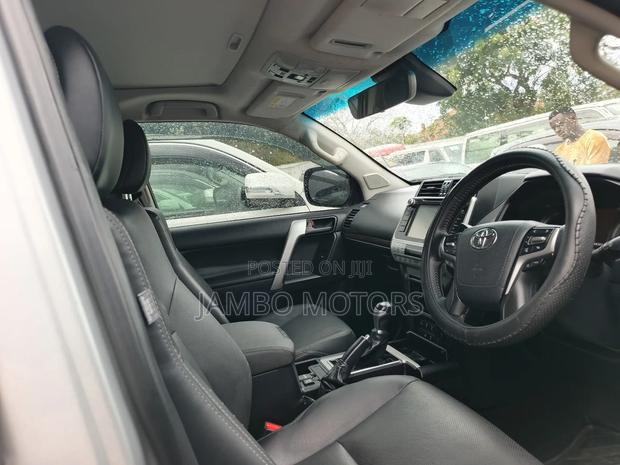 Toyota Land Cruiser Prado 2.8 2020 Silver