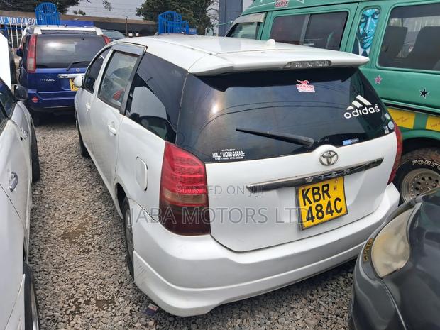 Toyota Wish 2005 White