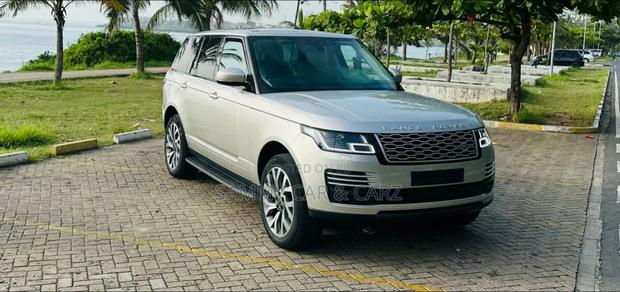 Land Rover Range Rover Vogue 2018 Gold