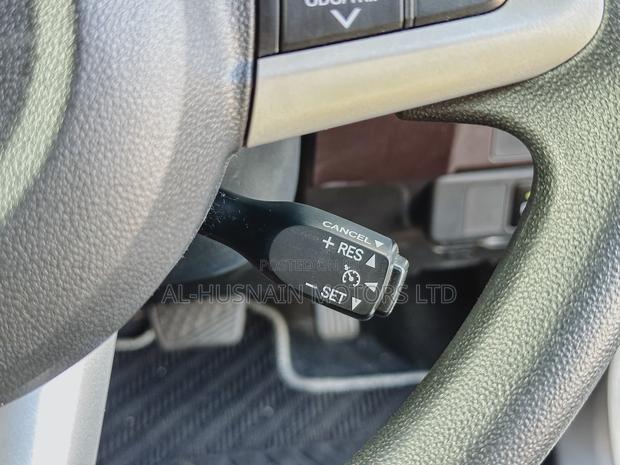 Toyota Tank 1.0 FWD 2019 Pearl