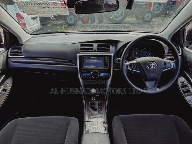 Toyota Allion 2018 Silver