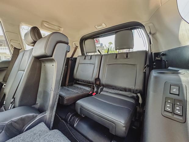 Toyota Land Cruiser Prado 2.7 2018 Pearl