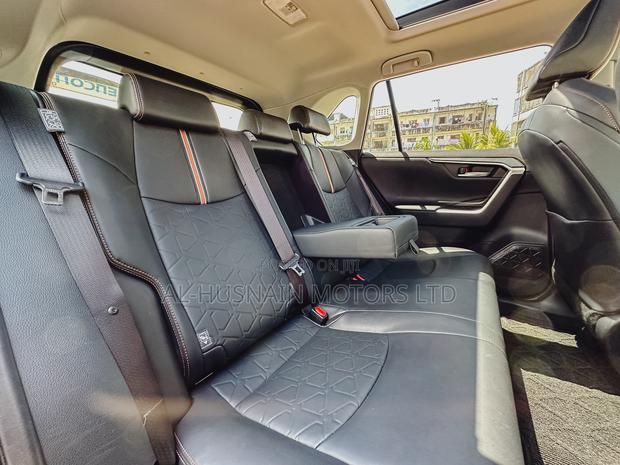 Toyota RAV4 Adventure 2019 Green