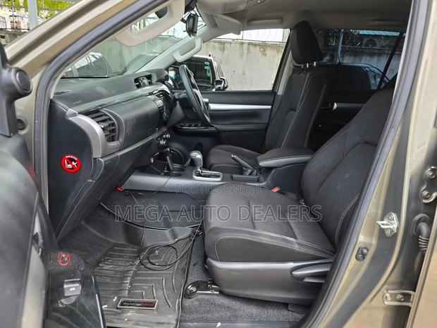 Toyota Hilux 2021