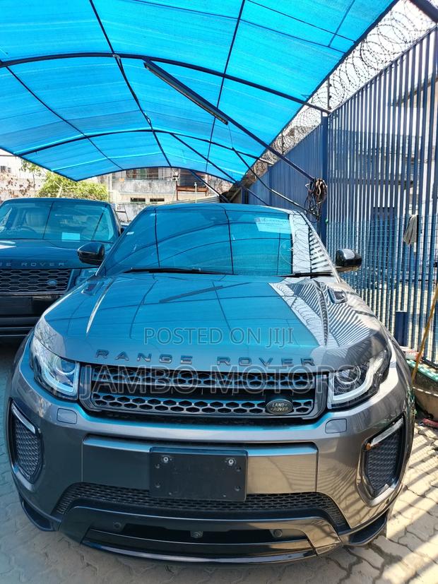 Land Rover Range Rover Evoque HSE Dynamic 4x4 5-Door 2019 Matt Black