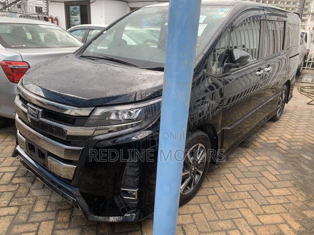 Toyota Noah 2.0 AWD (7 Seater) 2018 Black