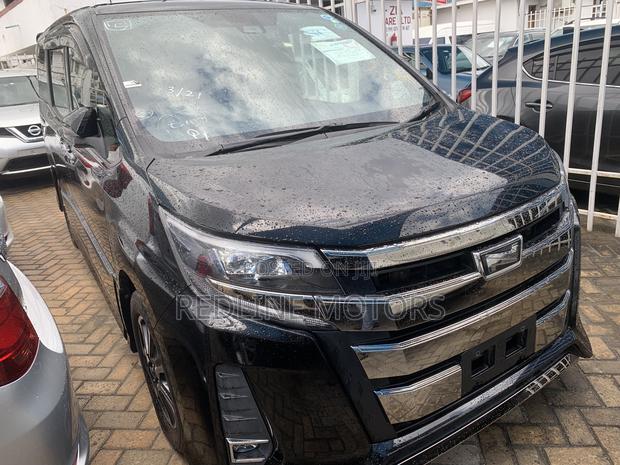 Toyota Noah 2.0 AWD (7 Seater) 2018 Black