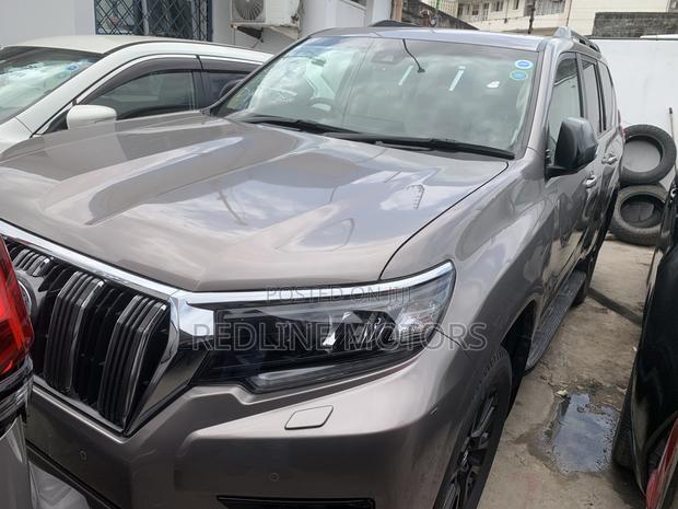 Toyota Land Cruiser Prado 2.8 2023 Ivory