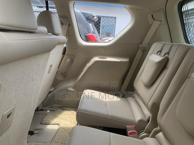 Toyota Land Cruiser Prado 2.8 2020 Ivory