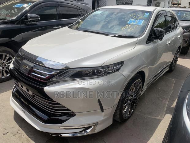Toyota Harrier 2.0 4WD 2018 Off white