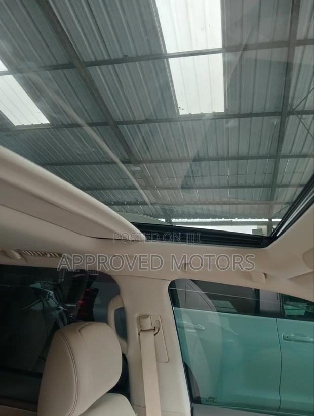 Toyota Land Cruiser 2018 White