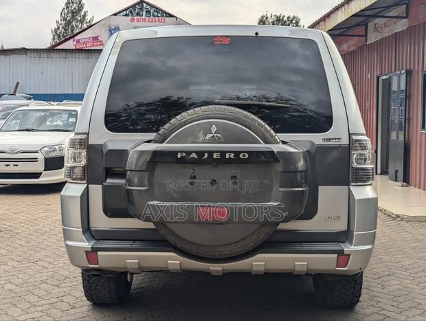Mitsubishi Pajero V80 3.2 DI-D 2014 Silver