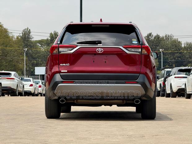 Toyota RAV4 2019 Red