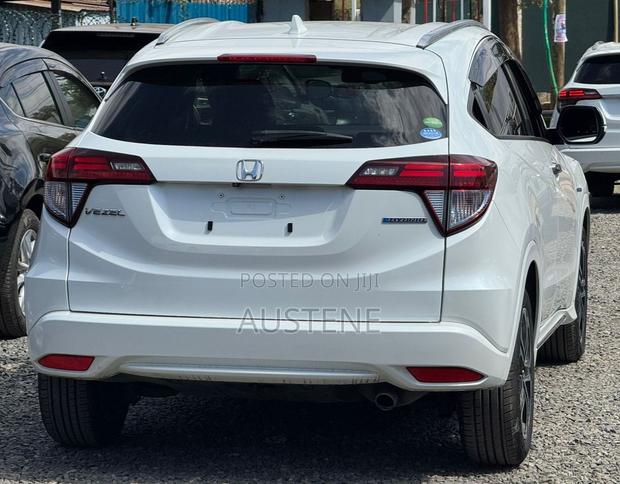 Honda Vezel 1.5 Hybrid 2WD 2018 White