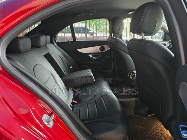 Mercedes-Benz C180 2018 Red