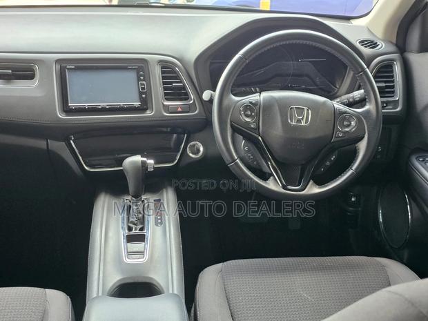 Honda Vezel 1.5 2WD 2018 White