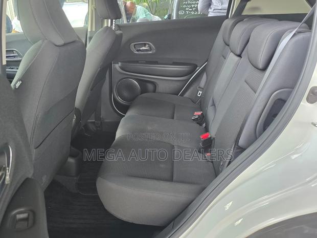 Honda Vezel 1.5 2WD 2018 White
