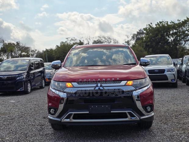 Mitsubishi Outlander 2018 Red