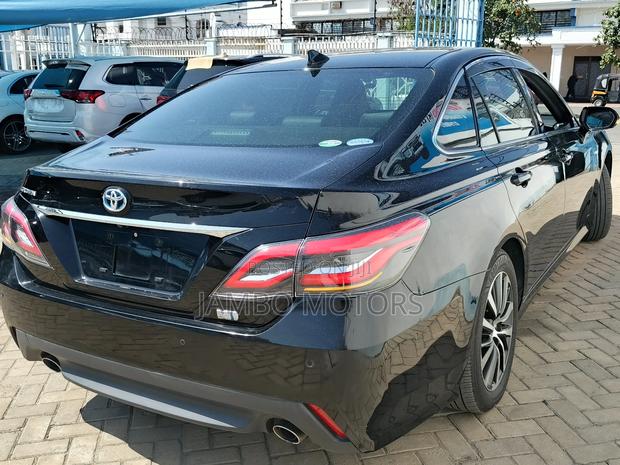Toyota Crown 2019 Black