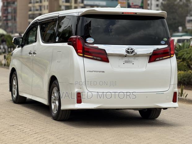 Toyota Alphard 2018 Pearl