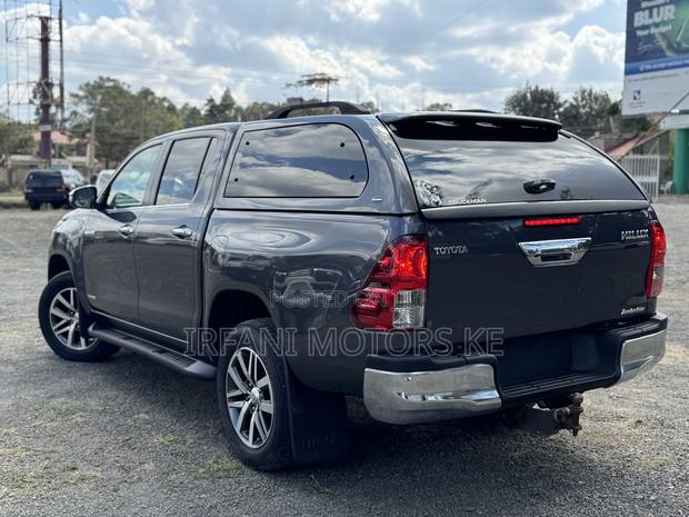 Toyota Hilux Revo Double Cab Deisel 2.4 AWD 2018 Gray