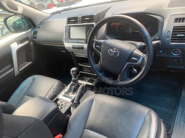 Toyota Land Cruiser Prado 2.8 2018 Off white
