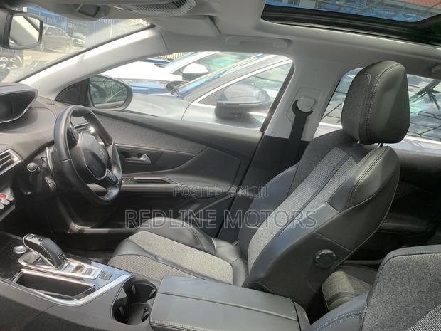 Peugeot 3008 2018 Orange