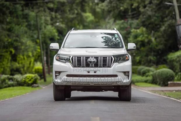 Toyota Land Cruiser Prado 2.7 2019 White