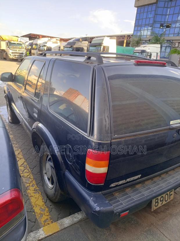 Toyota Hilux 2006 Gray
