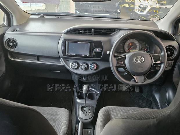 Toyota Vitz 2018 Gray