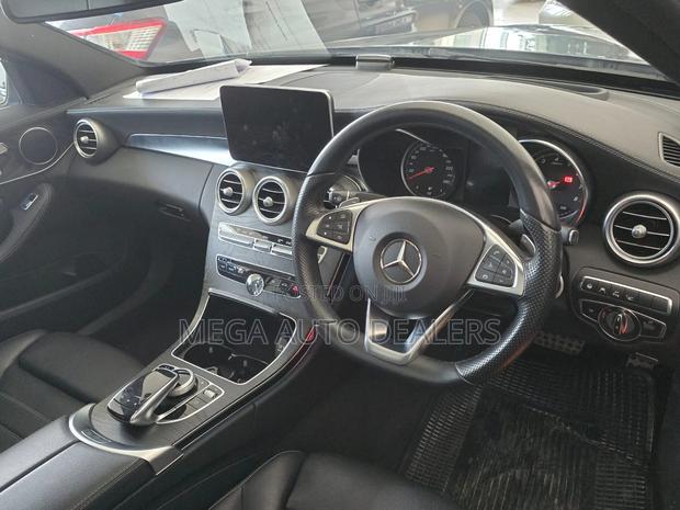 Mercedes-Benz C200 2019 Gray