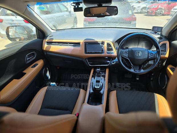Honda Vezel 2018 Black