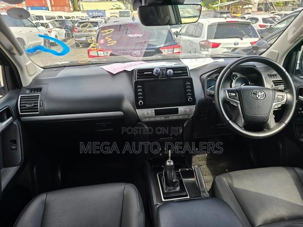 Toyota Land Cruiser Prado 2019 Black