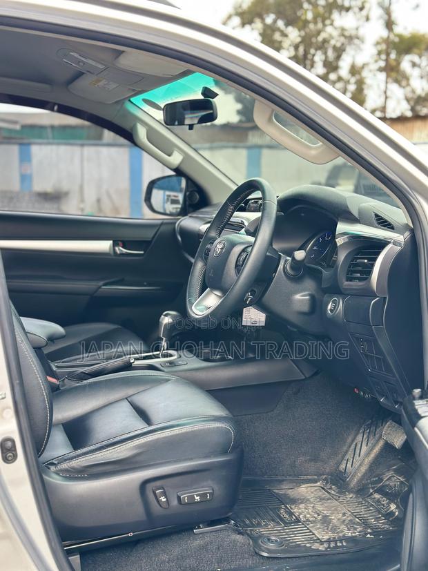 Toyota Hilux Revo Double Cab Deisel 2.8 AWD 2019 Silver