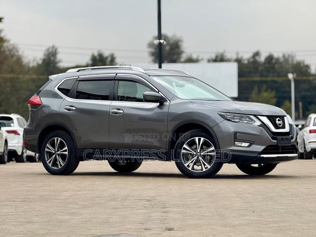 Nissan X-Trail 2018 Gray