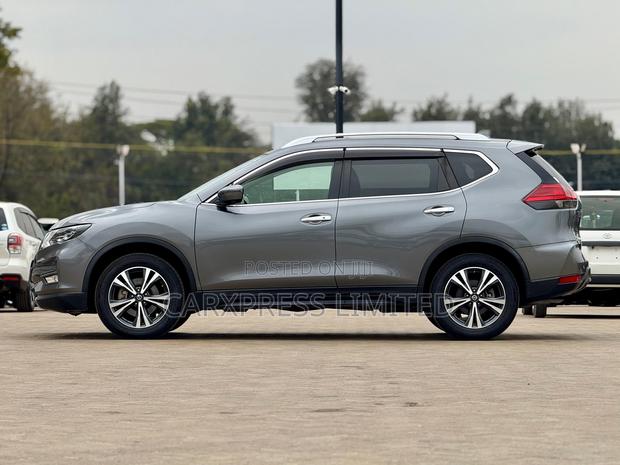 Nissan X-Trail 2018 Gray