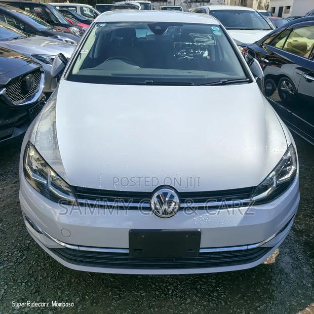 Volkswagen Golf 2018 Pearl