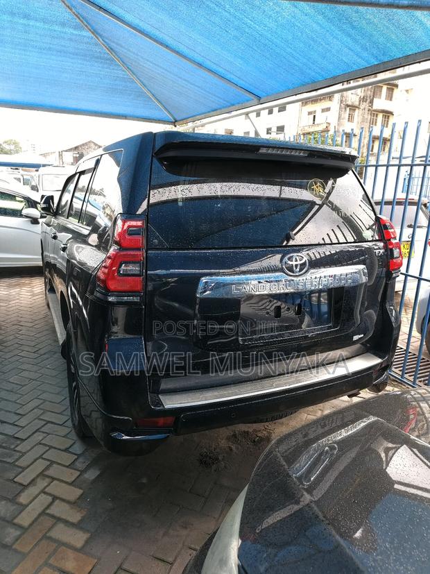 Toyota Land Cruiser Prado 2.8 2019 Black