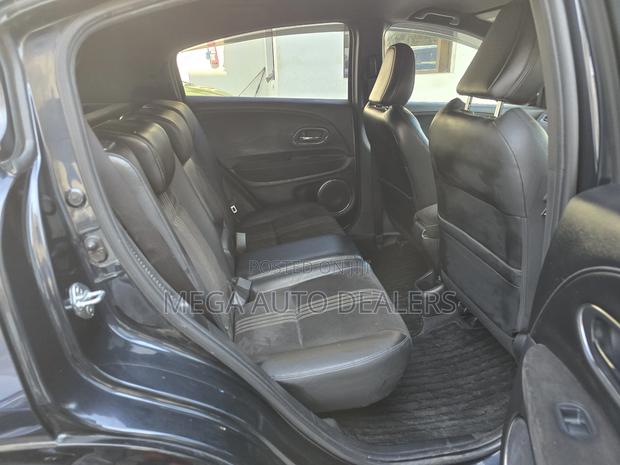 Honda Vezel 2018 Black